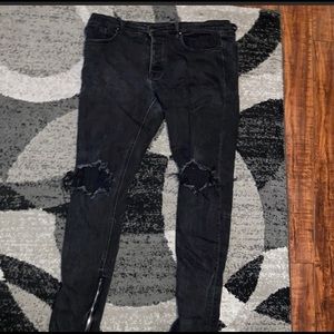 Mnml Distressted Denim
